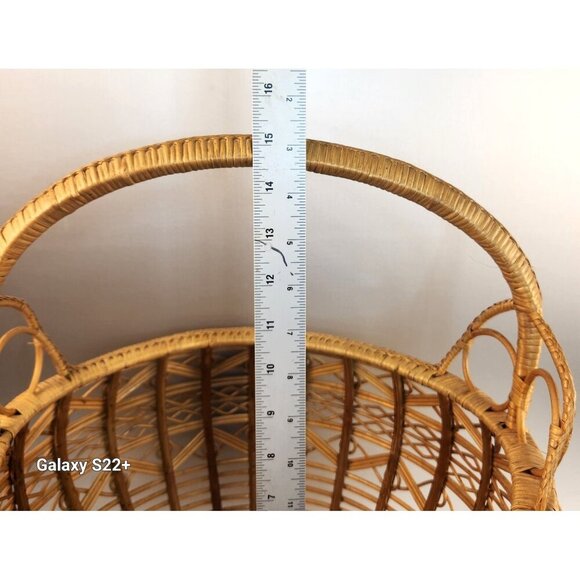 Handwoven Lidded Wicker Basket/Rattan Decorative Storage  - Boho Chic  Handcraft - Picture 4 of 15